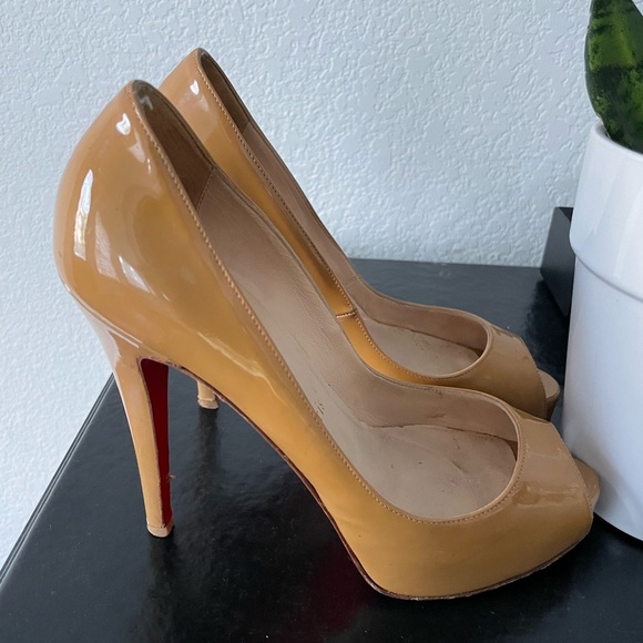 Christian Louboutin heels - Picture 2 of 6